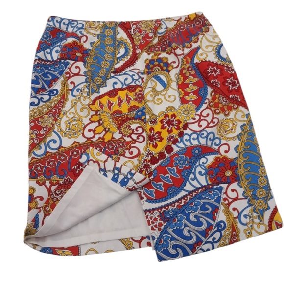 TALBOTS Vibrant Paisley Print Lined Skirt in Red/Gold Size 10 — GORGEOUS!!! - Picture 6 of 6